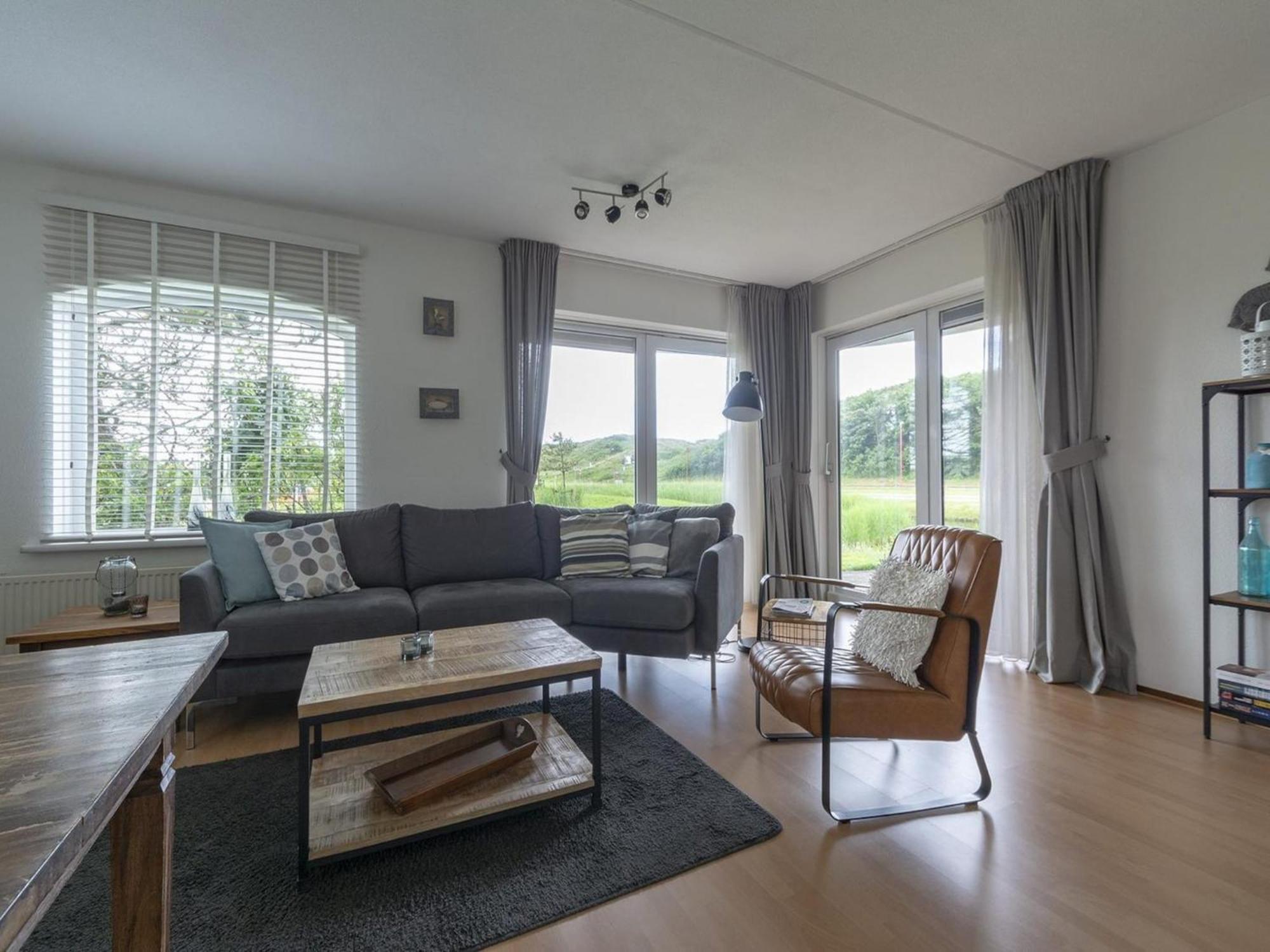 Remarkable Apartment With Beautiful Garden Julianadorp Bagian luar foto